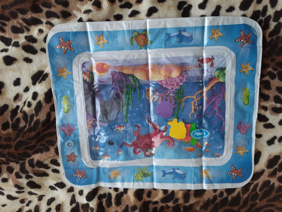 Развивающий водный коврик детский игровой надувной для малышей