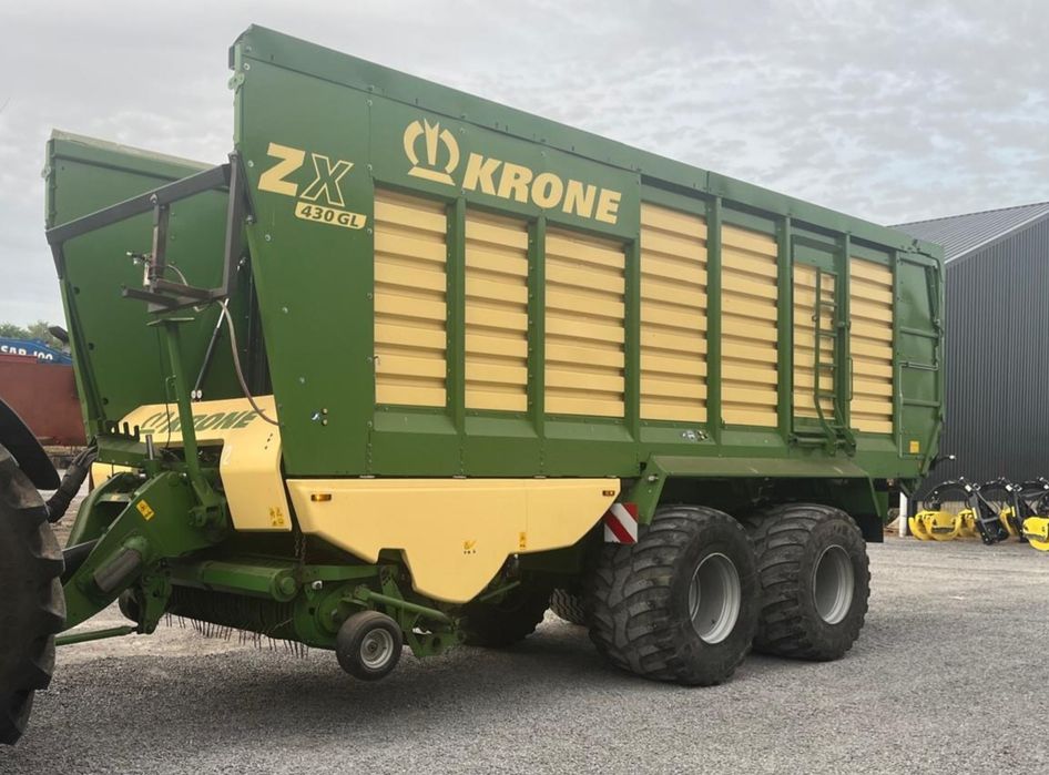 Krone ZX 430 ostrzałka 2017 rok przyczepa samozbierająca strautmann