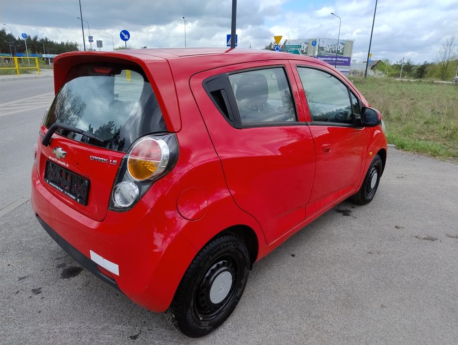 1.0 benzyna w stanie dobrym z klimatyzacją sprawną