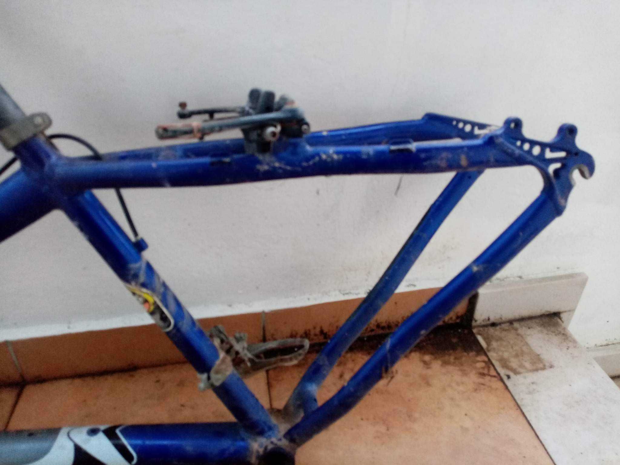 Quadro e Guiador De Bicicleta