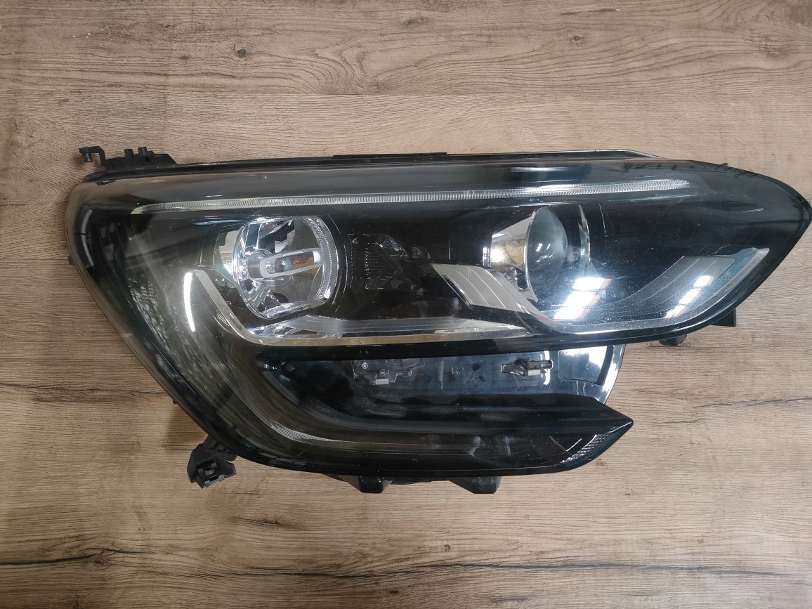 Renault Megane 4 IV reflektor lampa przedni prawy