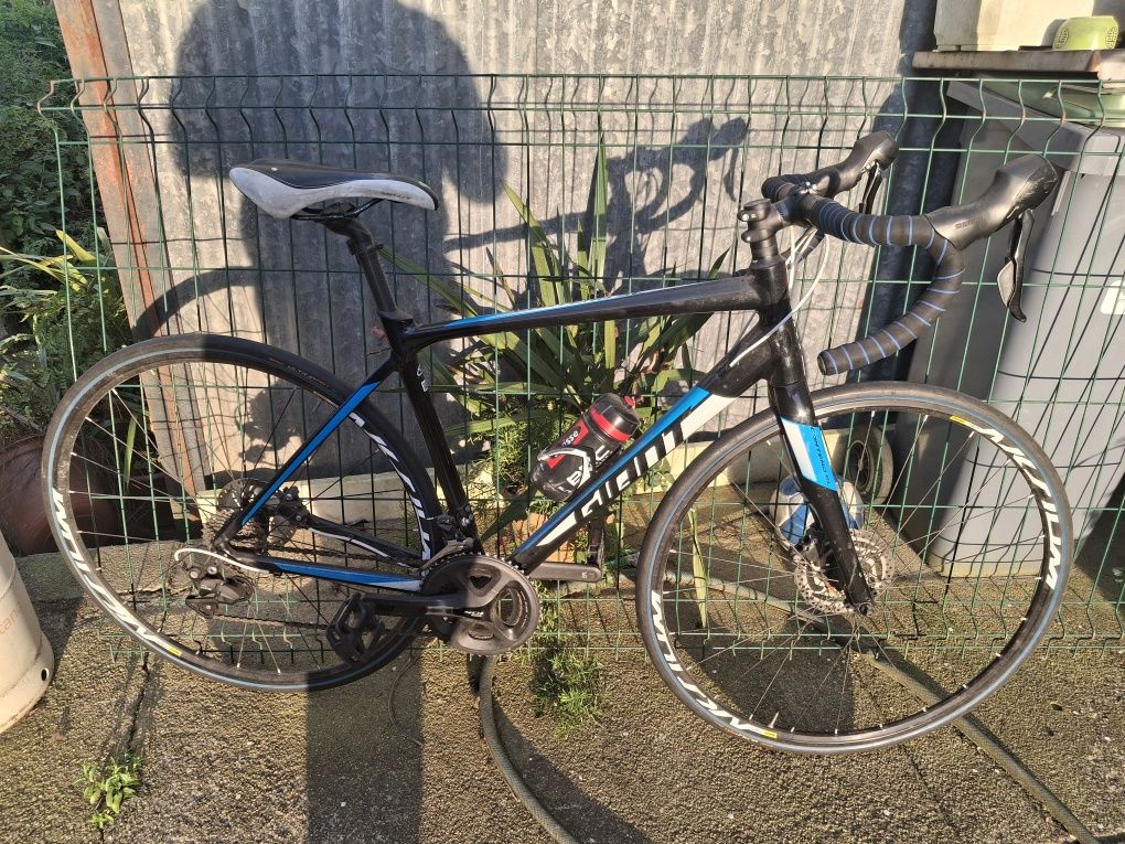 Bicicleta de estrada Giant Contend SL2 Disc