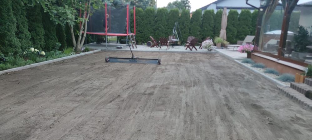 Wynajem walec ogrodowy, niwelator terenu, posypywarka do ziemi piasku