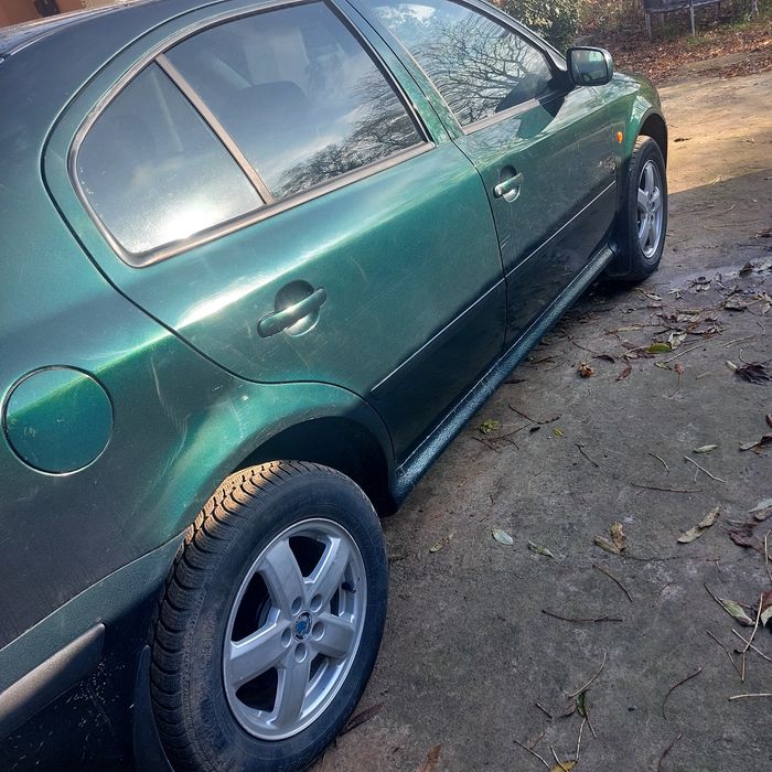 Шкода октавія тур 1.6