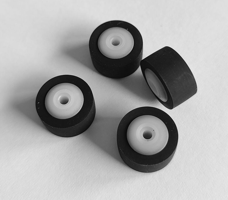 Rolki Unitra 13x8x2 4 sztuki