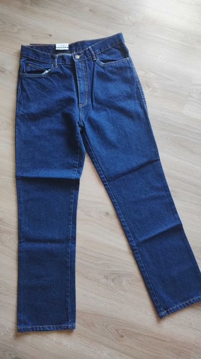 Nowe spodnie jeans męskie