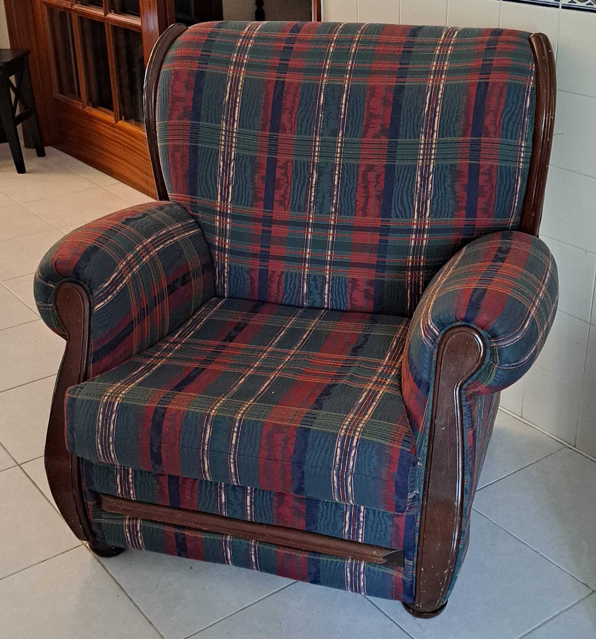 Conjunto de 3 sofás, ótimo estado