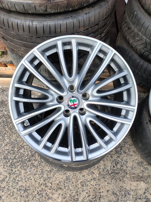 Alufelgi Alfa Romeo r18 dwie szerokości 5x110