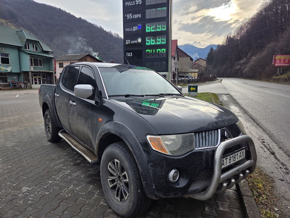 Міцубісі л 200 автомат