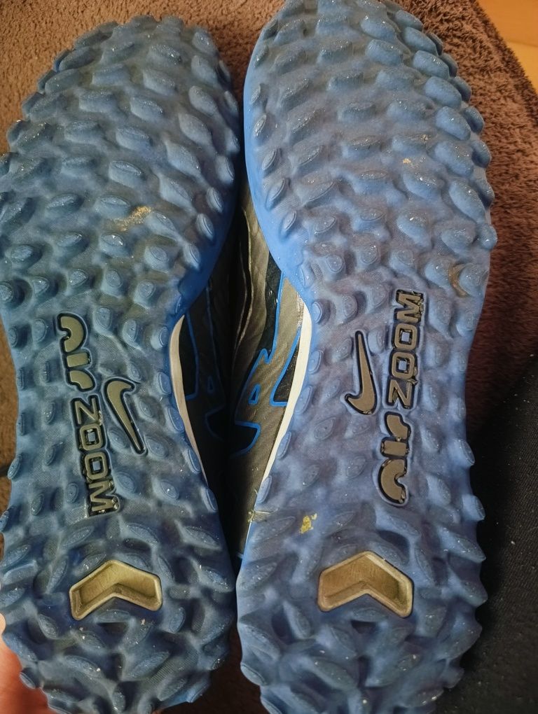 Buty piłkarskie turfy Nike rozm 43