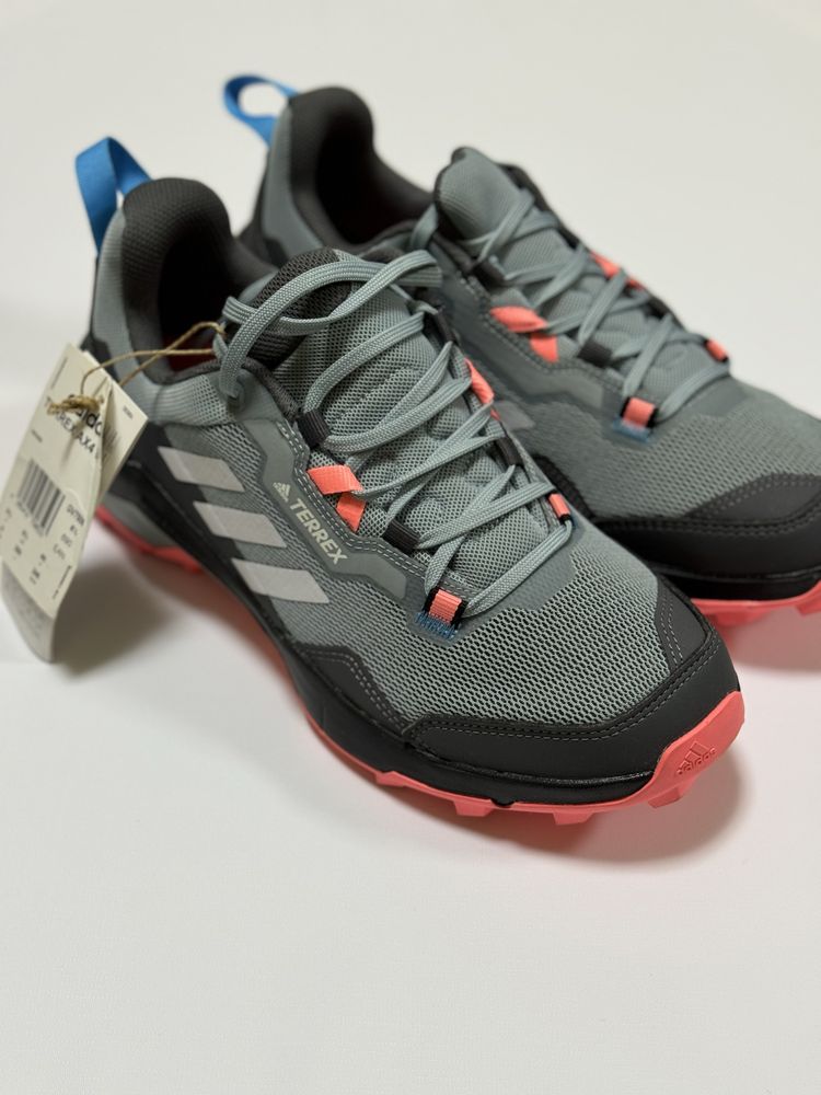 кроссовки adidas