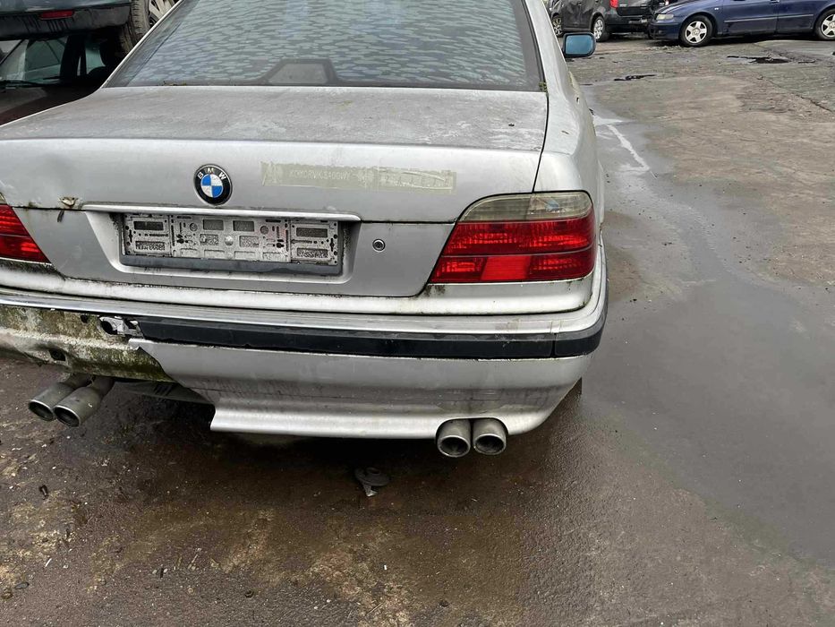 BMW E38 2.8 cała na części