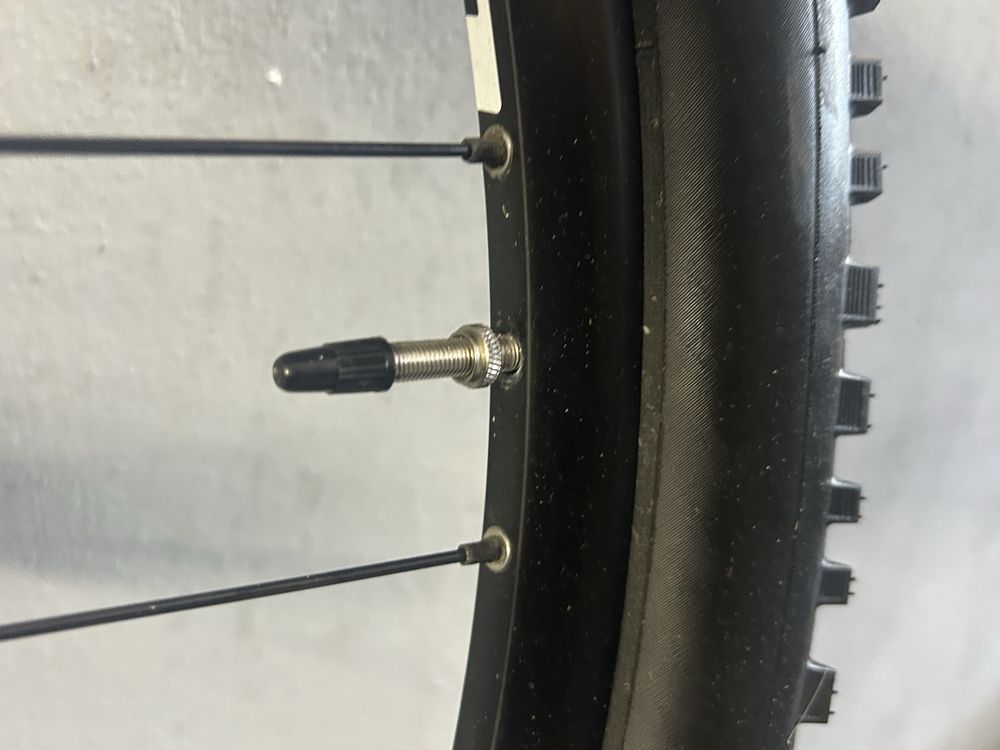 dt swiss 1900 27.5 spline