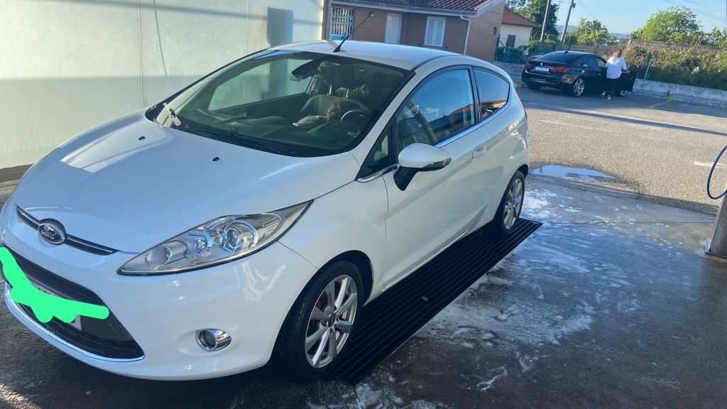 Ford Fiesta 1.6 TDCi Sport 3 portas