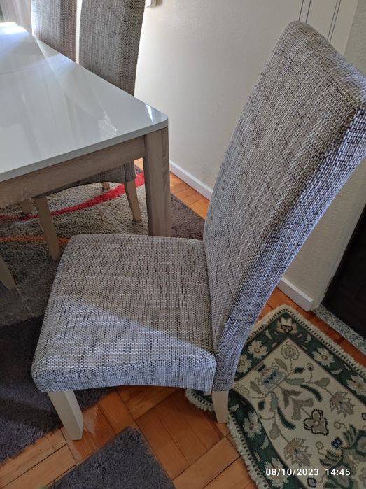 Mesa de sala e 6 cadeiras (tudo novo)