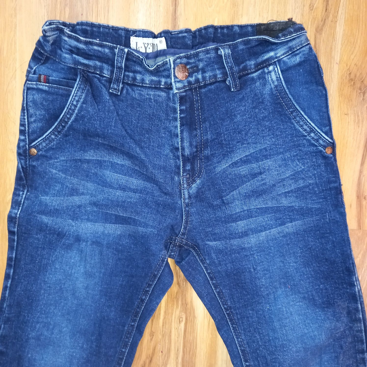 Porządne jeansy chłopięce r 146/152 bdb