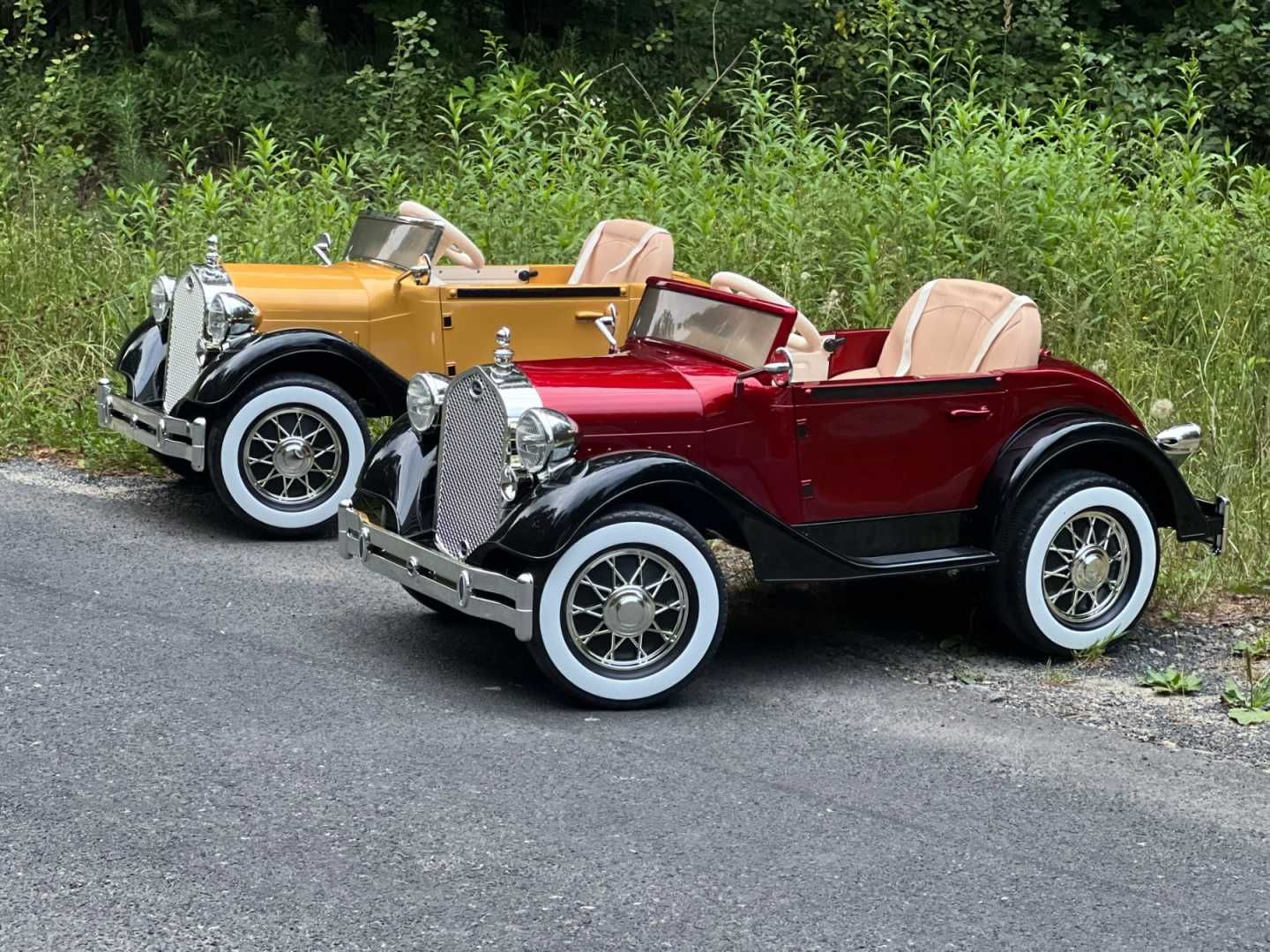 Auto RETRO ROLLS 4x4 czerwony lakierowany + PILOT BAGAŻNIK SKÓRA