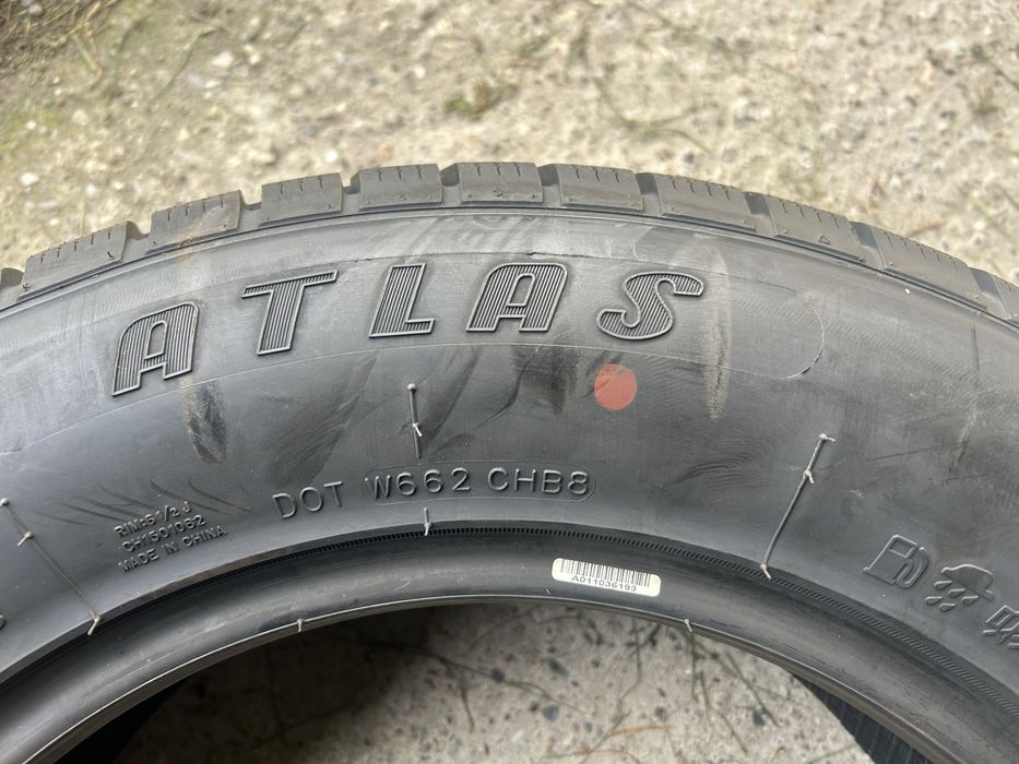 Opony zimowe nowe dsotawcze 215/65R16C x 2 szt Atlas