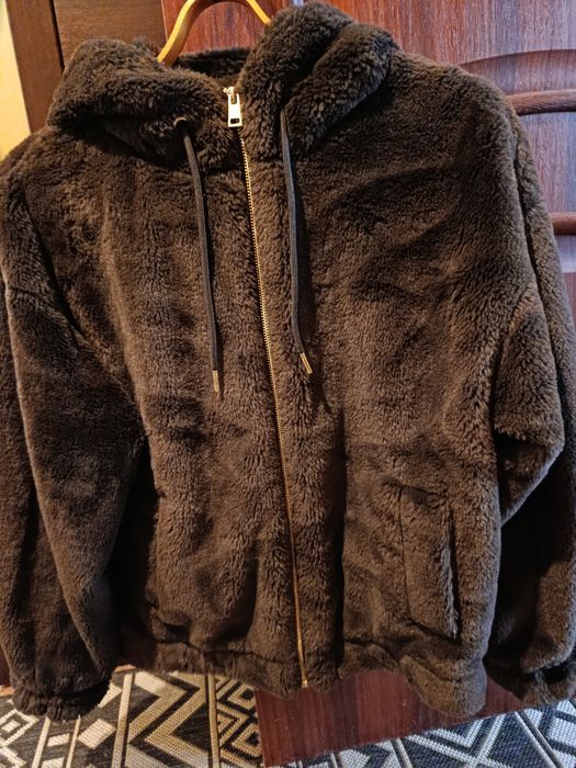 Продам шубку коричневу,коротку