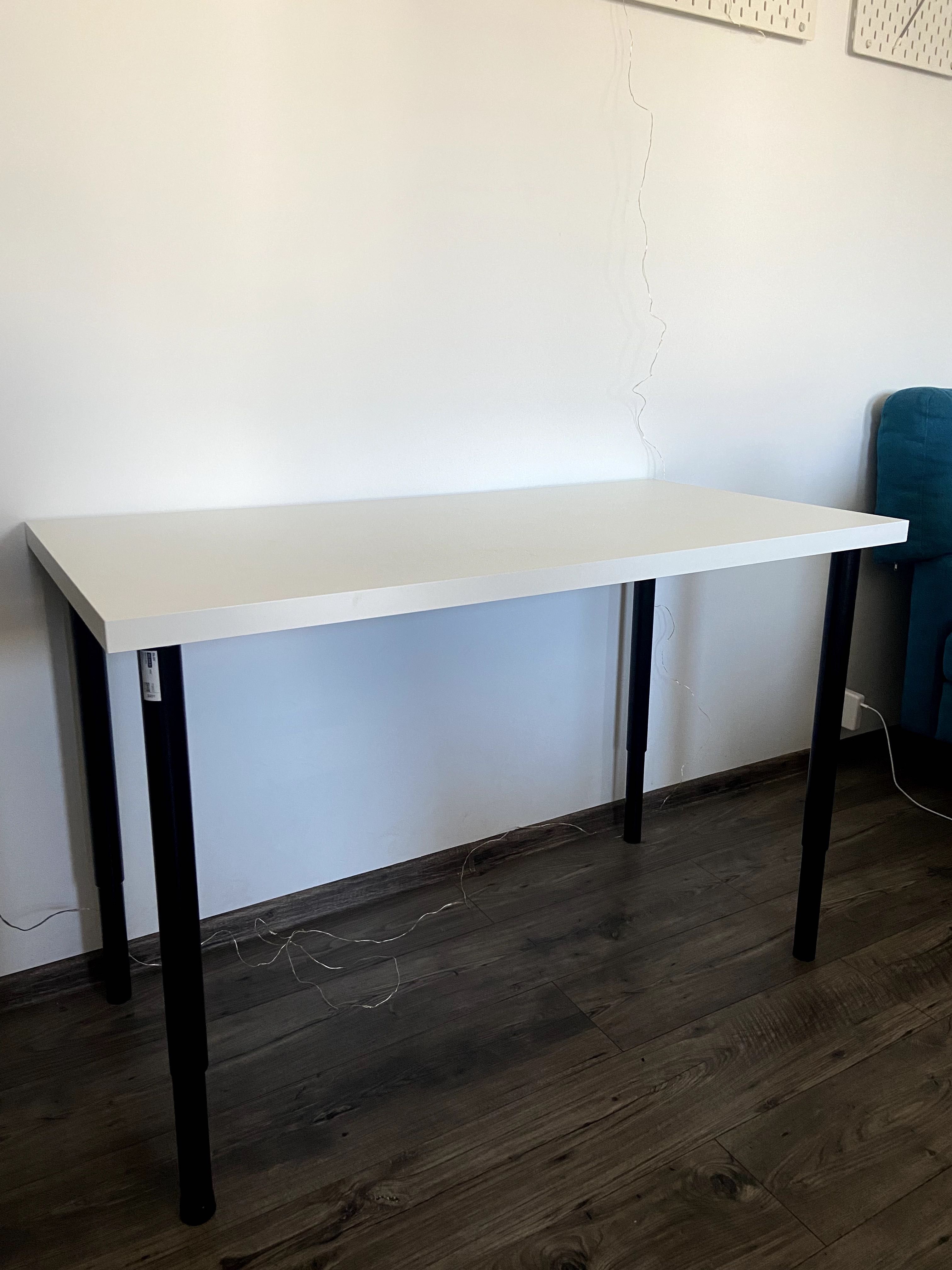 Białe biurko 120x60 (Regulowana wysokość)