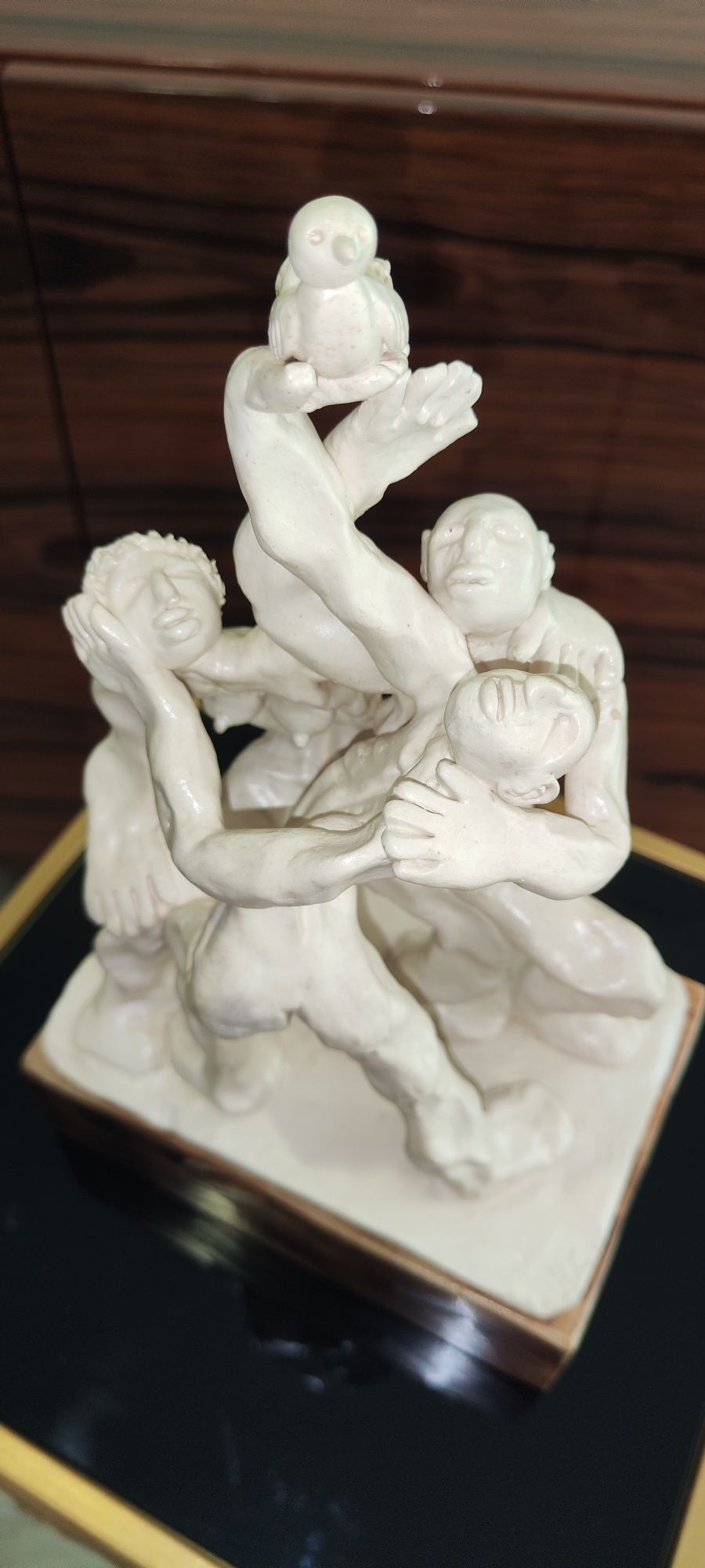 Estatueta feita à mão cerâmica