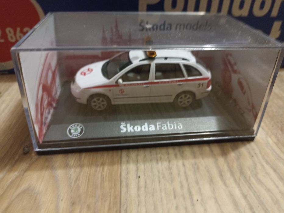 Škoda Fabia Combi(2000) DP hl.m. Praga Pogotowie ABREX 1:43