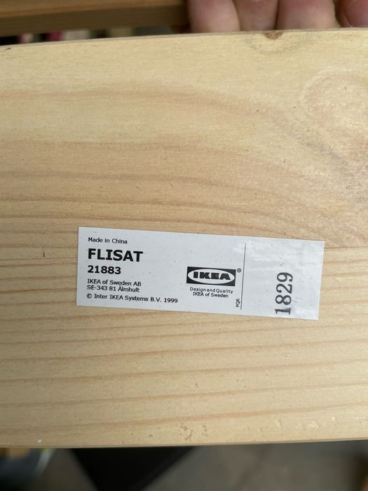 Polka wisząca  na książki Ikea Flisat