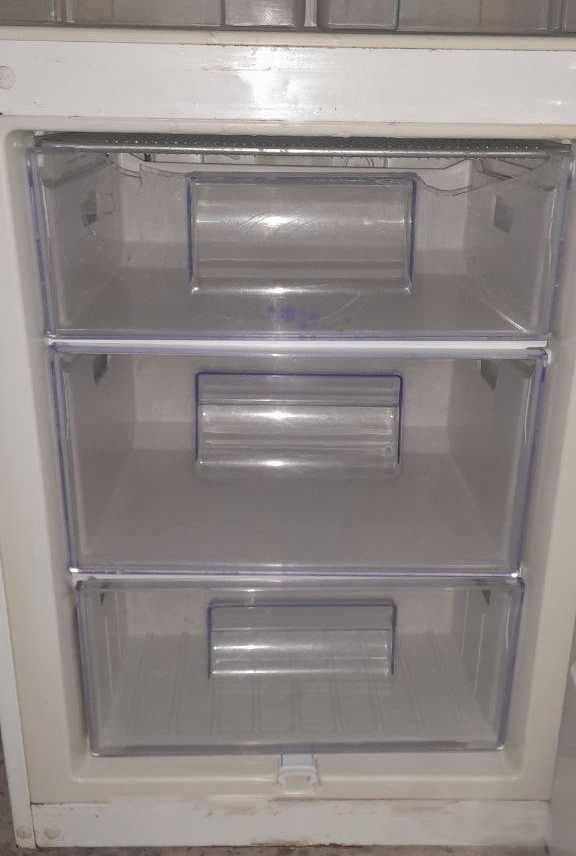 Холодильник Zanussi ZRB936PW Доставка/Асортимент/Гарантія