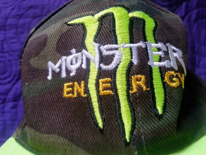 MONSTER ENERGY bejsbolówka moro r. uniwersalny