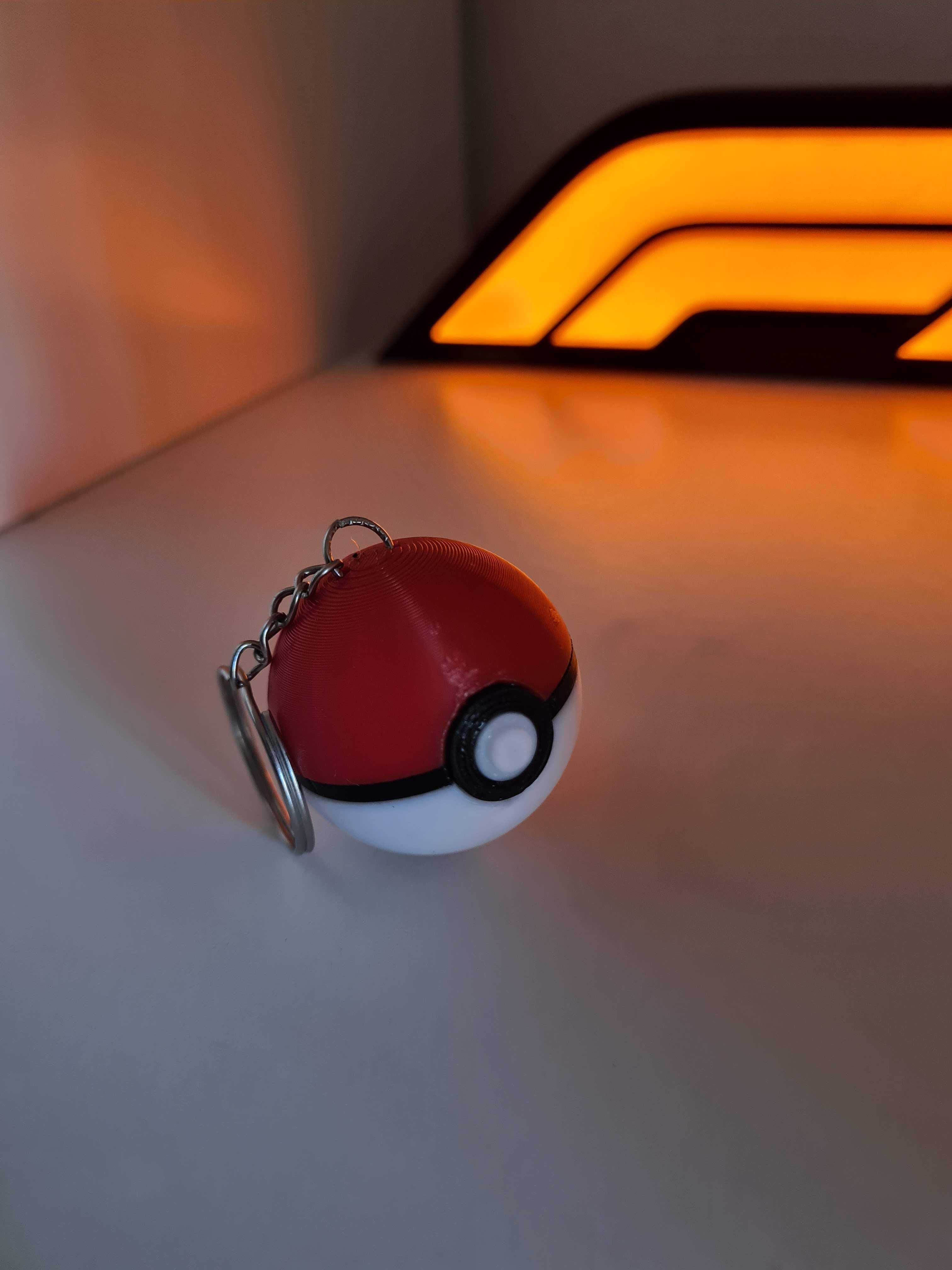 Porta-Chaves Bola Pokémon – Estilo para Fãs e Colecionadores