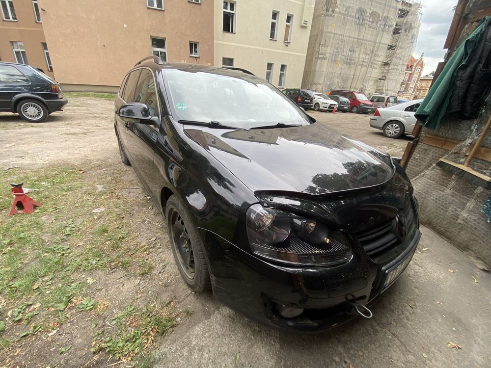 Do sprzedania mam golfa mk5 variant z 2008 roku 1.9 tdi bls