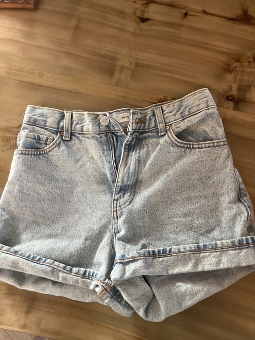 Джинсові шорти майже нові