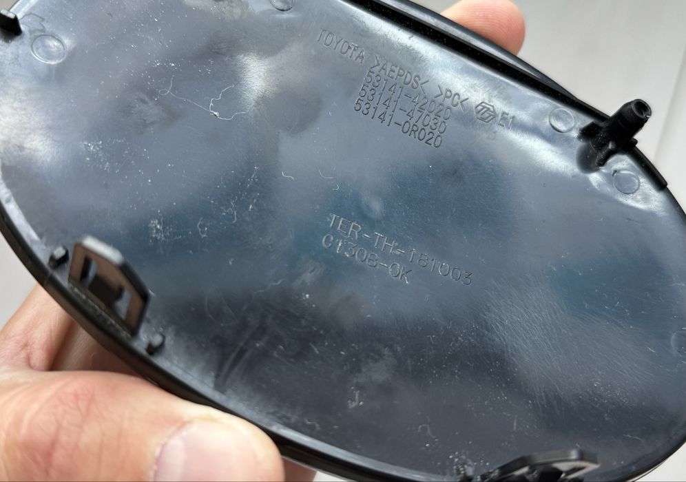 Емблема Toyota Hybrid 53141-42020, 53141-47030, 531141-0R020