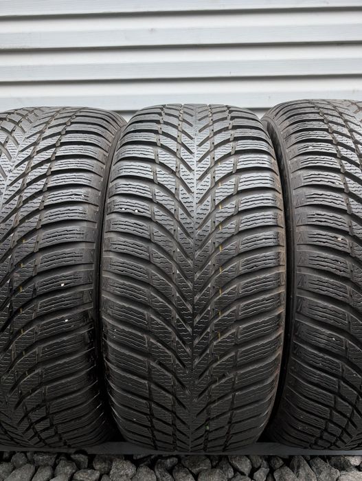 Комплект різношироких зимових шин Nokian 235/55 255/50 R19 Snow proof