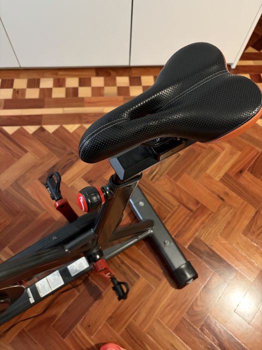 Bicicleta Ciclismo Indoor Schwinn IC8/800IC