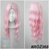 Jasna różowa pastelowa długa falowana peruka z przedziałkiem wig