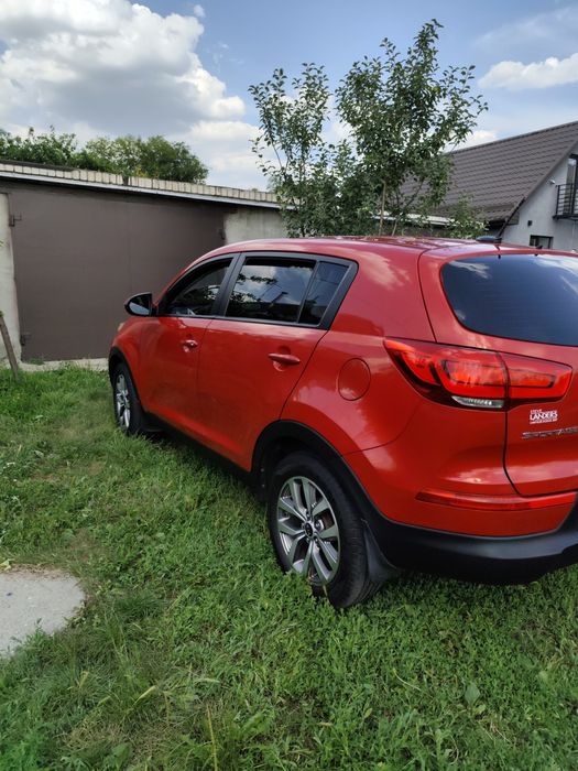 Продам семейный автомобиль KiA sportege 3