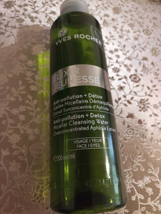 YVES ROCHER Elixir Jeunesse żel micelarny + detox. 200 ml.