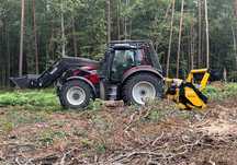 Ciągnik leśny VALTRA T255 VERSU z pełną zabudową leśną