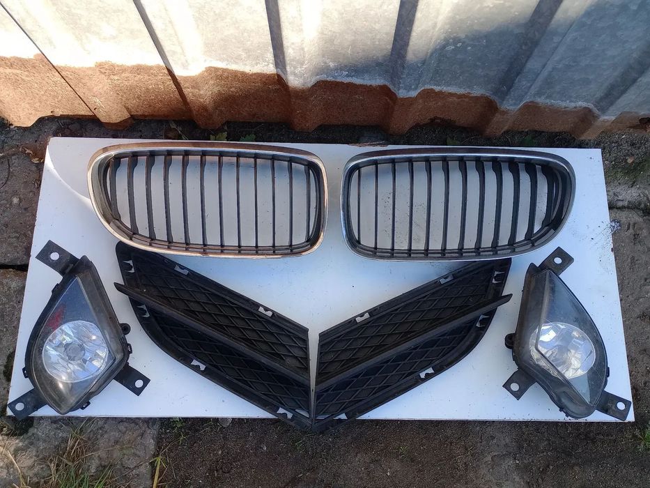 Halogeny kartka zderzaka, grill atrapa nerki lewa/prawa  BMW E09/91 LCI