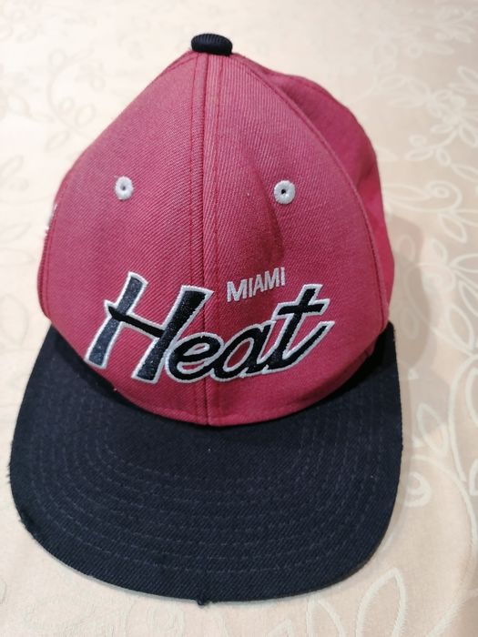 Boné Miami heat vermelho