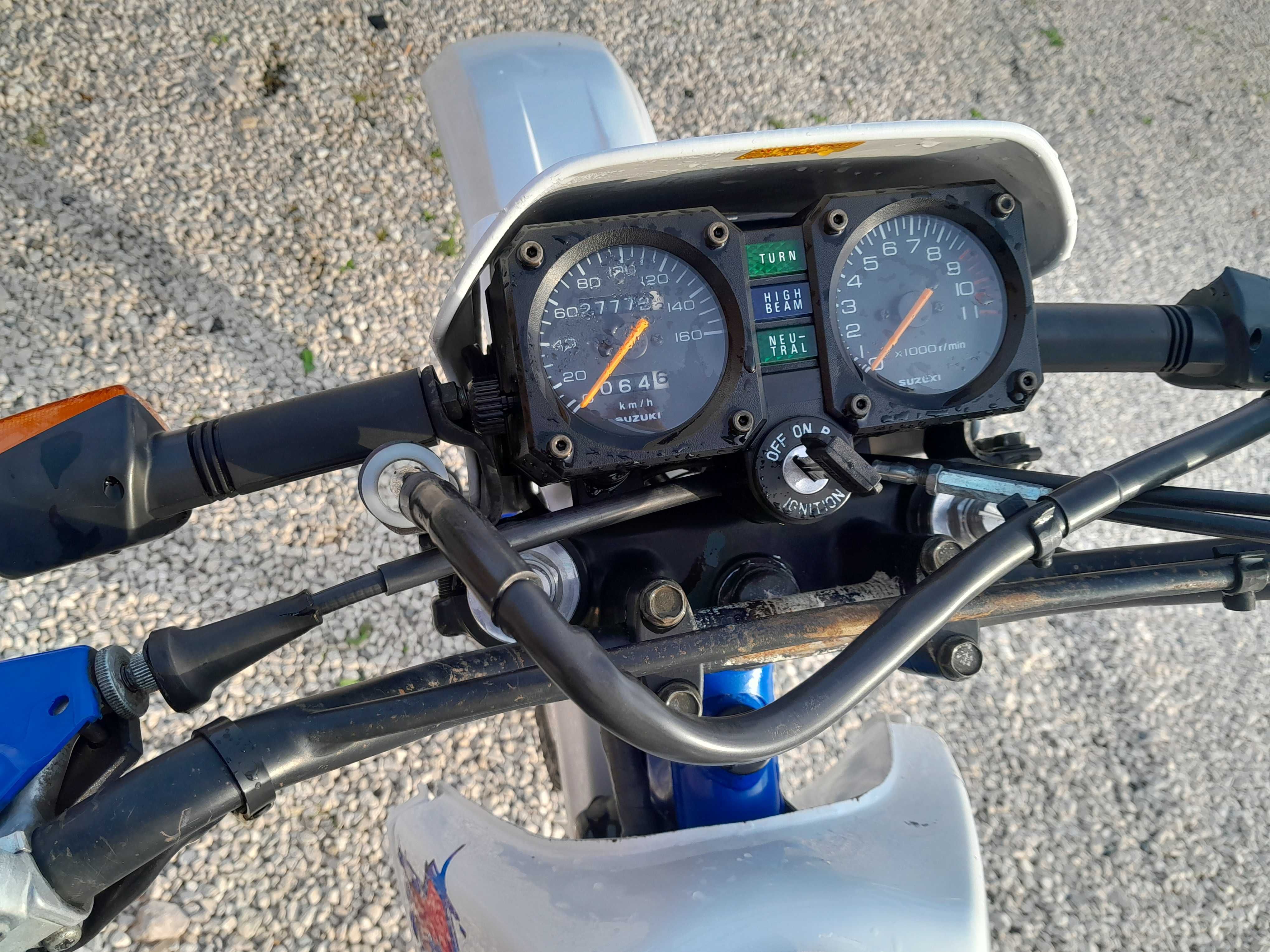 suzuki DR 350 .,