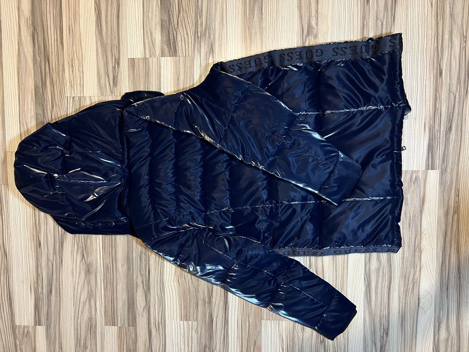 Курточка GUESS пуховик, куртка