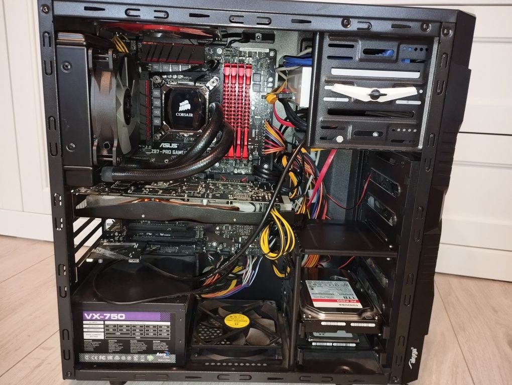 Komputer stacjonarny I7,16RAM,4GB