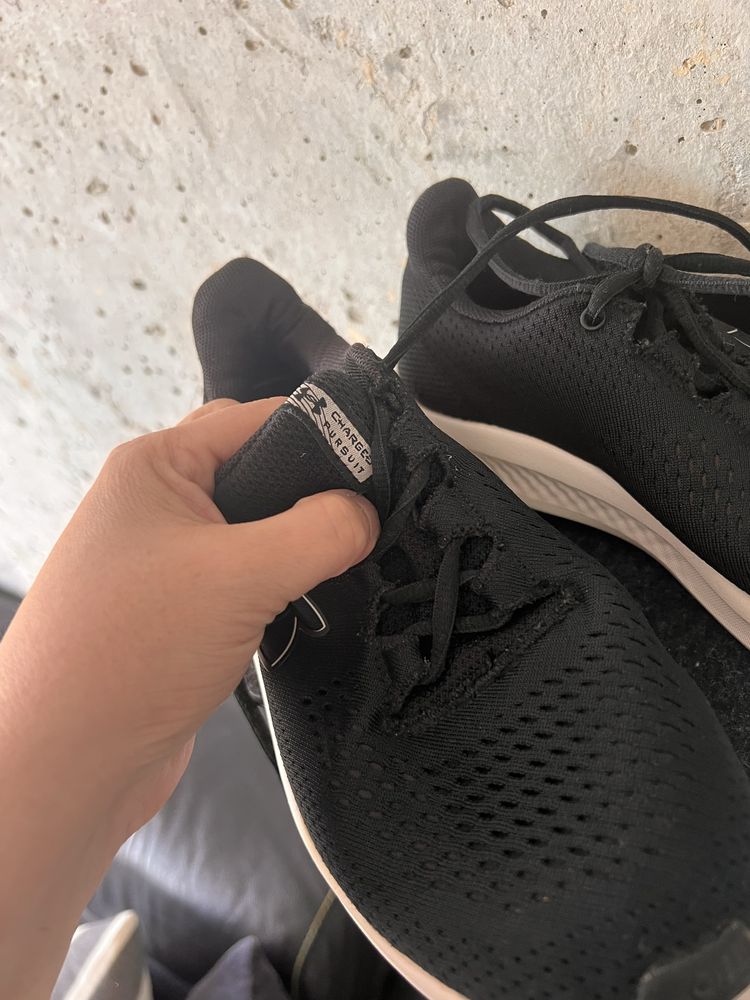 Buty sneakersy do biegania Under Armour jak nowe rozmiar 38