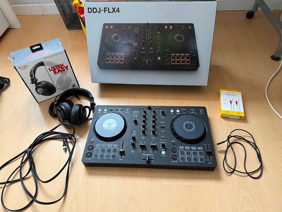 Controladora Pioneer DDJ-FLX4 + Auscultadores + Cabos