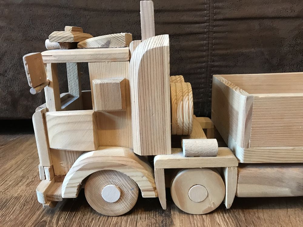 Zabawka auto cieżarówka drewniane