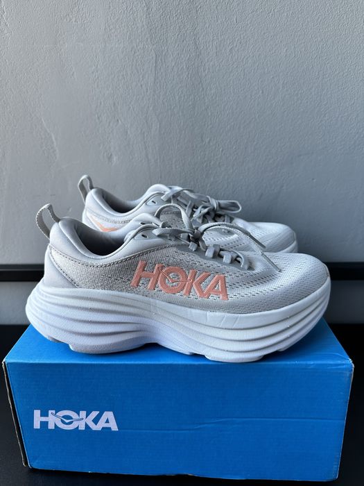 Кросівки жіночі Hoka Bondi 8