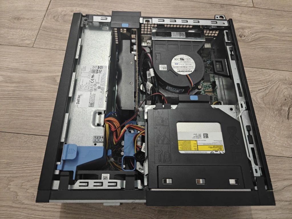 Dell Optiplex 7010 SSF - Komputer i7, GTX Ti, SSD + monitor AOC 21.5"