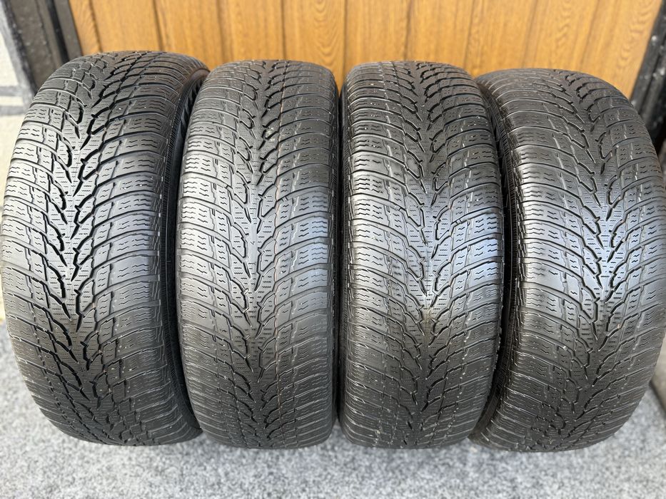 Автошини колеса резина Nokian Tyres WR Snowroof 2022 рік зимові